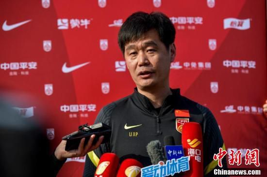 少妇老师疯狂放荡小说视频